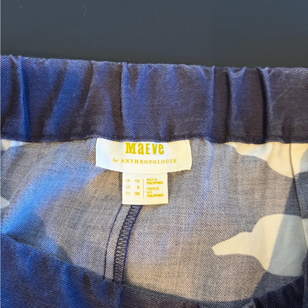 Anthropologie Maeve Blue and White Patterned Pants - Picture 4 of 7